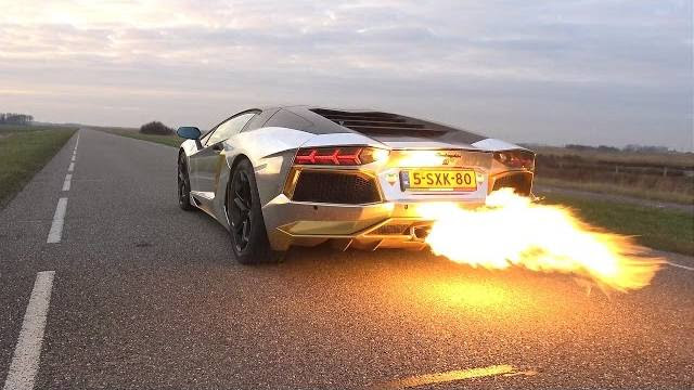 voiture tuning flamme